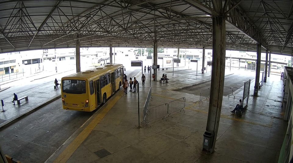 Câmera ilustrativa: Terminal de ônibus